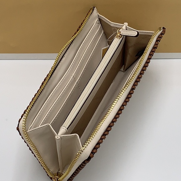 MICHAEL KORS JET SET TRAVEL LARGE THREE QUARTER ZIP WALLET LIGHT CREAM MULTI - Picture 7 of 16